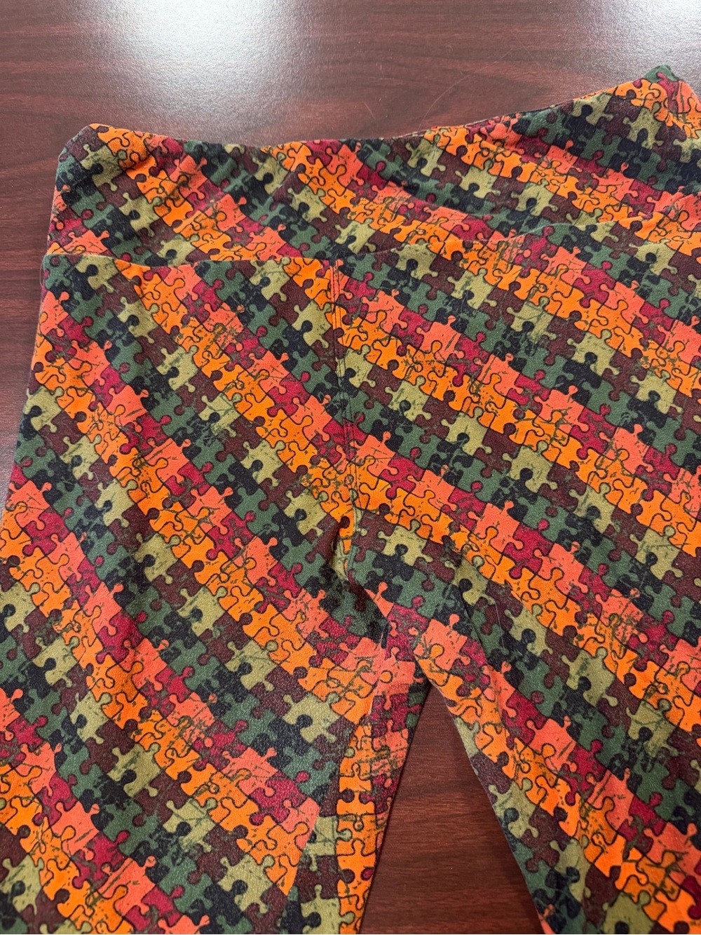 LulaRoe Tall & Curvy puzzle print leggings